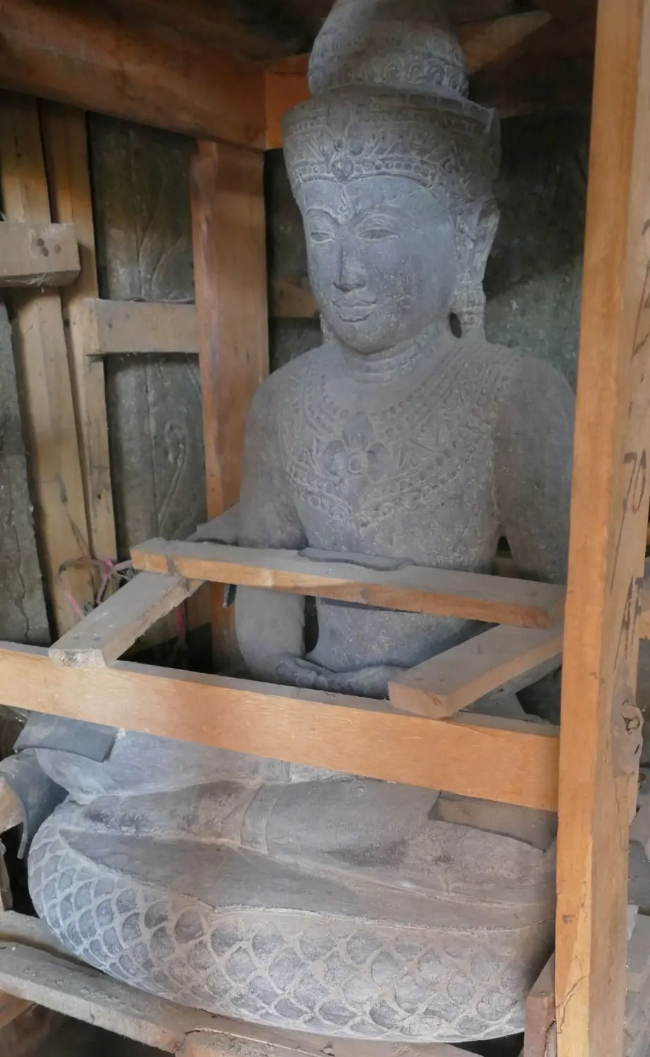  Product image 10 of the product “Sitting Buddha, Khmer Style, 71cm Height, Riverstone ”